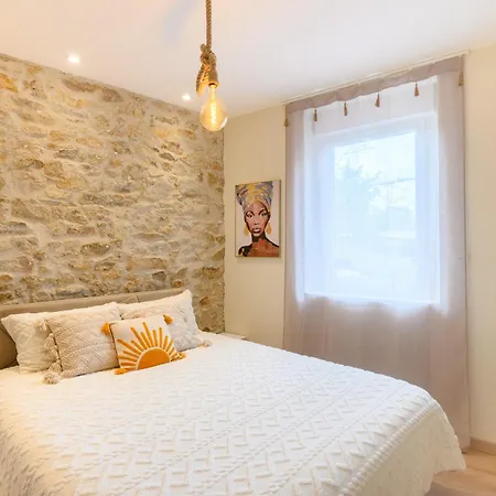 Les Pierres Dorees - Moderne & Confort
