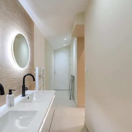 Apartment Les Pierres Dorees - Moderne & Confort *