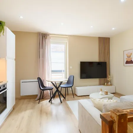 Apartmán Les Pierres Dorees - Moderne & Confort La Roche-sur-Yon