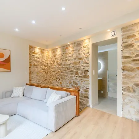 Apartment Les Pierres Dorees - Moderne & Confort