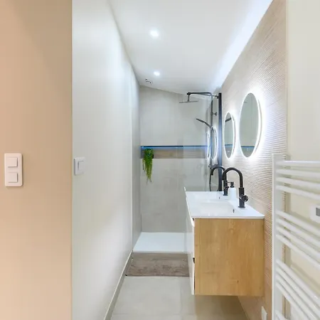 Apartment Les Pierres Dorees - Moderne & Confort *