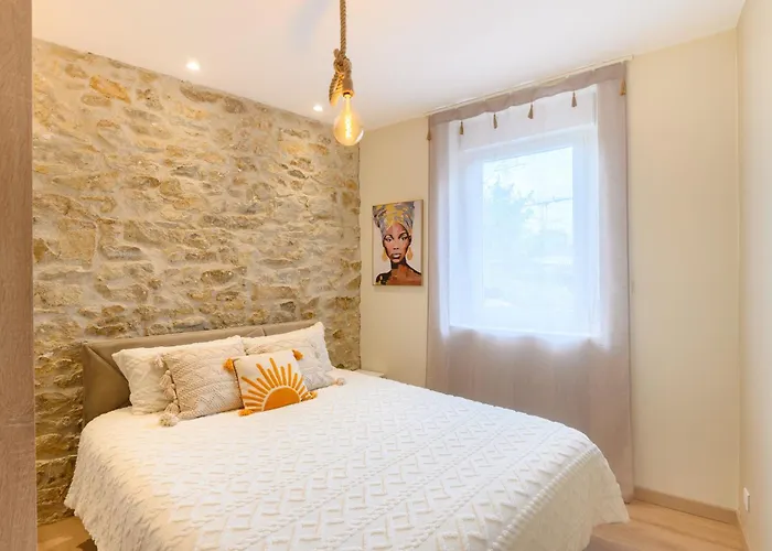 Les Pierres Dorees - Moderne & Confort