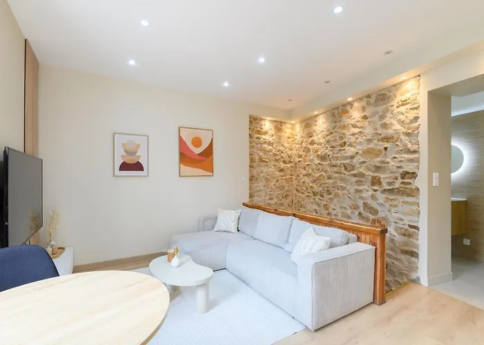 Appartement Les Pierres Dorees - Moderne & Confort